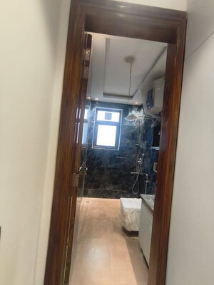 Furnished Amenities in 3 BHK Builder Floor at Sushant Lok I – for Rent