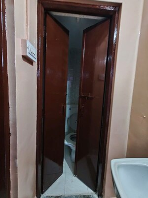 Furnished Amenities in 2 BHK Apartment at Swapnapurti Apartment, Chinchwad – for Rent