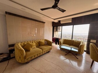 1 BHK +Apartment For Rent in Carter Apatment in Pali Hill, Mumbai