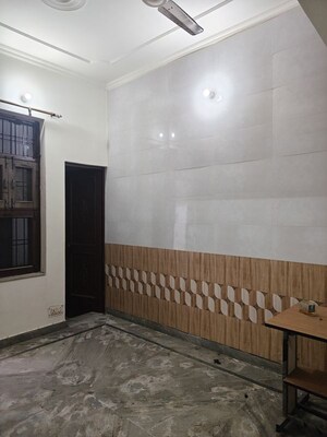Room in 1 BHK Independent House at Sector 31 – for Rent