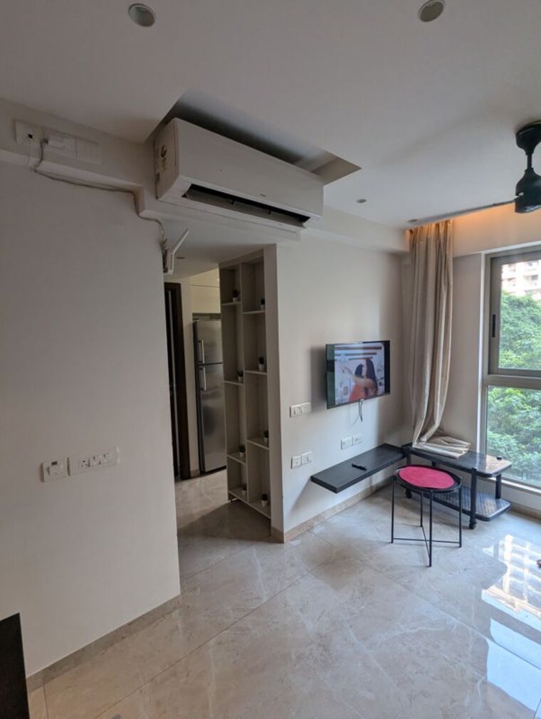 Living Room, hiranandani-regent-hill 1 Bedroom 379 Sq.Ft. Apartment In Powai Mumbai 10783809