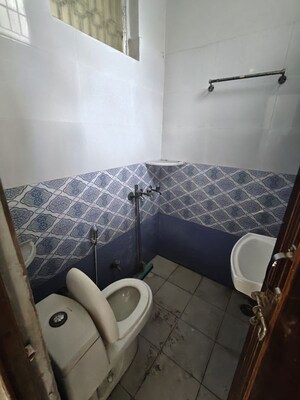 Team Area in 2 BHK Builder Floor at Ashoka Enclave – for Rent