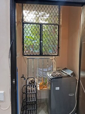  1 BHK Builder Floor at Sant Nagar – for Rent