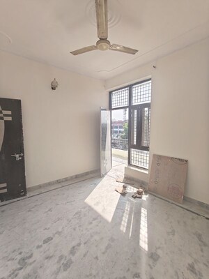 2 BHK Builder Floor For Rent in Sector 35