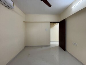 Room in 2 BHK Apartment at Parivar CHS Santacruz West, Santacruz West – for Rent