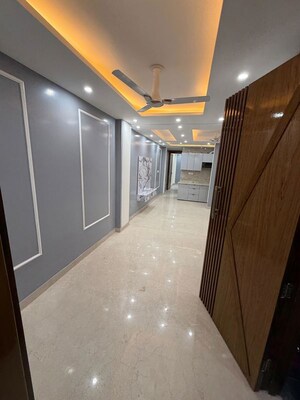 Room in 2 BHK Builder Floor at Sant Nagar – for Sale