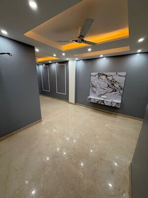 Room in 2 BHK Builder Floor at Sant Nagar – for Sale