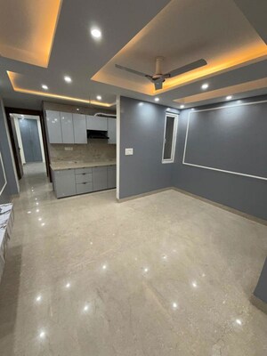 Room in 2 BHK Builder Floor at Sant Nagar – for Sale