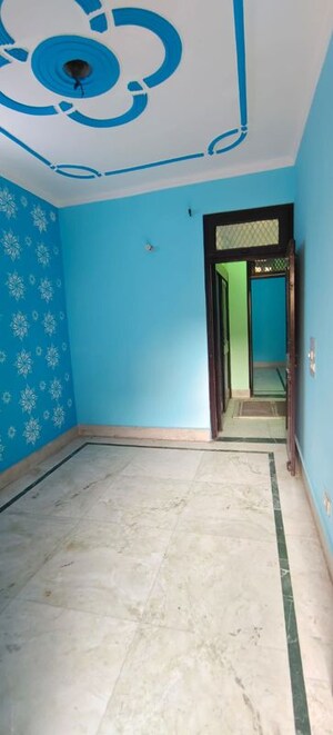 Room in 1 BHK Builder Floor at Dwarka Mor – for Rent