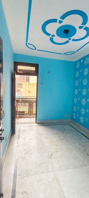 Room in 1 BHK Builder Floor at Dwarka Mor – for Rent