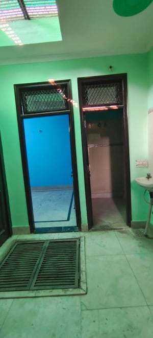 Building Lobby in 1 BHK Builder Floor at Dwarka Mor – for Rent