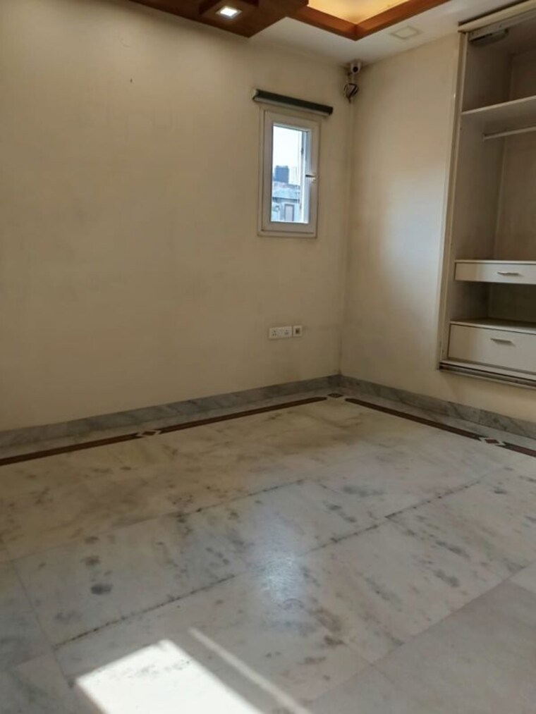 Room, greater kailash ii 3 Bedroom 2000 Sq.Ft. Builder Floor In Greater Kailash ii Delhi 10783850