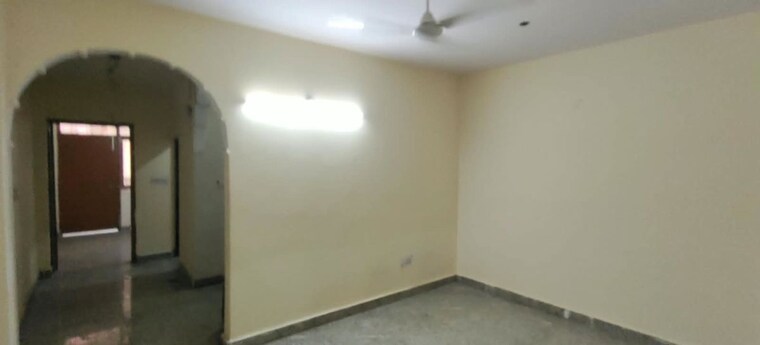 Room, dwarka mor 1 Bedroom 550 Sq.Ft. Builder Floor In Dwarka Mor Delhi 10770706