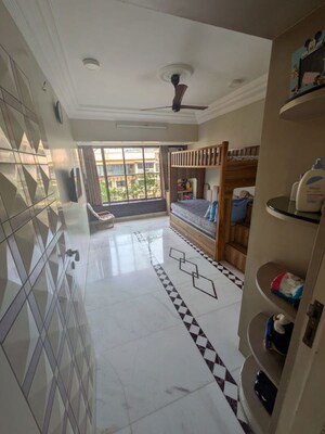 Team Area in 3 BHK Apartment at Orchid Tower, Worli – for Rent
