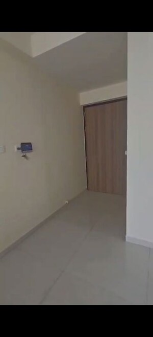 Room in 2 BHK Apartment at Ashar Axis, Majiwada – for Rent