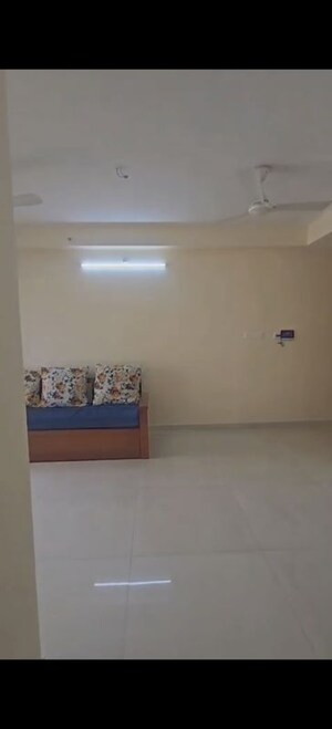Room in 2 BHK Apartment at Ashar Axis, Majiwada – for Rent