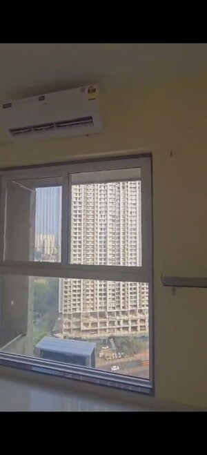 Room in 2 BHK Apartment at Ashar Axis, Majiwada – for Rent
