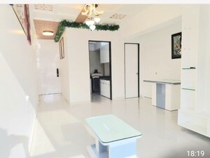 Team Area in 2 BHK Apartment at Shreepati Skies, Tardeo – for Rent
