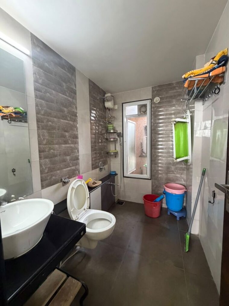 Bathroom, micl-aaradhya-tower 3 Bedroom 1060 Sq.Ft. Apartment In Chembur Mumbai 10783905