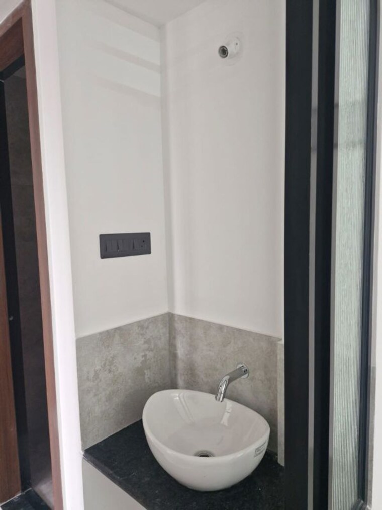Bathroom, unique-youtopia 2 Bedroom 765 Sq.Ft. Apartment In Kharadi Pune 10783929
