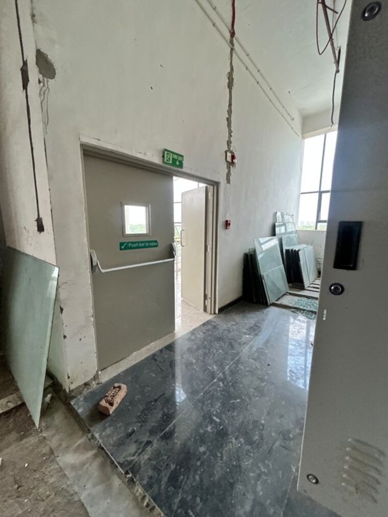Bathroom, sushant golf city Commercial Office Space 400 Sq.Ft. In Sushant Golf City Lucknow 10783951