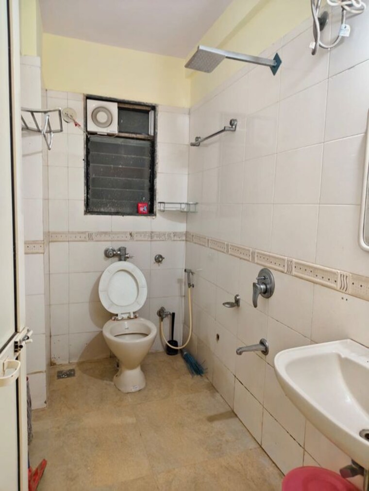 Bathroom, ghp-crystal-court 2 Bedroom 950 Sq.Ft. Apartment In Powai Mumbai 10783952