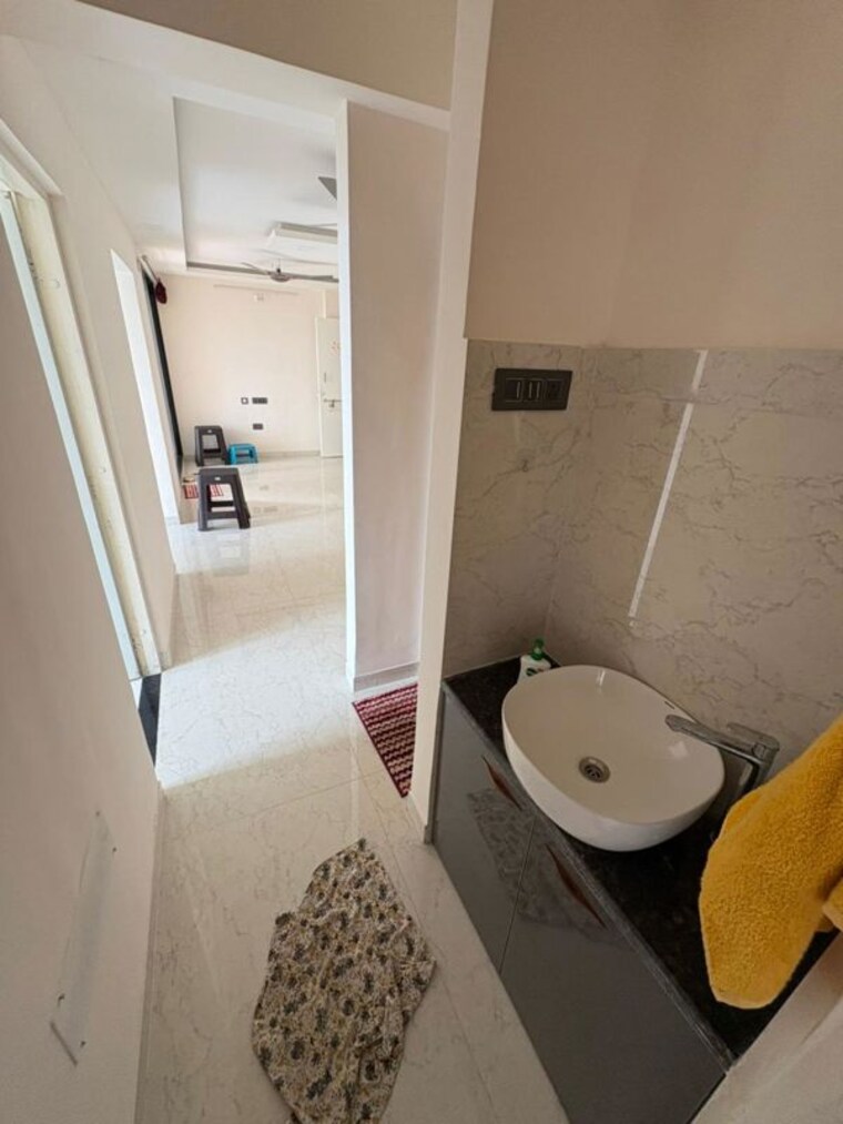 Bathroom, kannamwar-nagar-chs 2 Bedroom 670 Sq.Ft. Apartment In Vikhroli East Mumbai 10776802