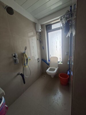 Furnished Amenities in 3 BHK Apartment at Arkade Crown, Borivali West – for Rent