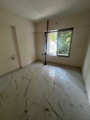 Room in 2 BHK Apartment at Pragati Apartments Dahanukar Colony, Dahanukar Colony – for Sale