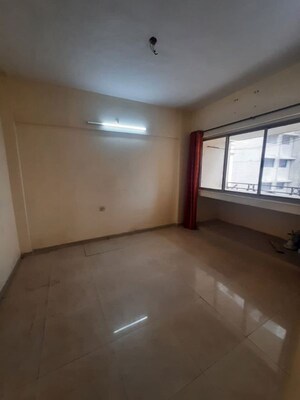 Room in 3 BHK Apartment at Romell Diva, Malad West – for Rent