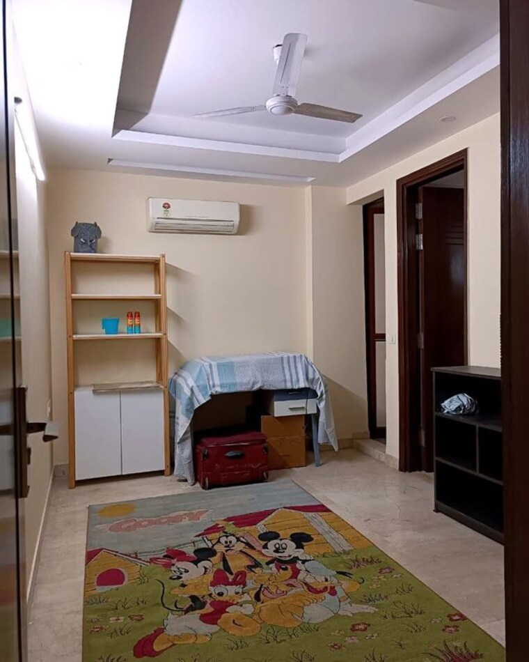 Bedroom, east of kailash 1 Bedroom 1000 Sq.Ft. Builder Floor In East Of Kailash Delhi 10784056