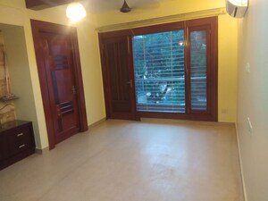 Room in 3 BHK Builder Floor at Hauz Khas – for Sale