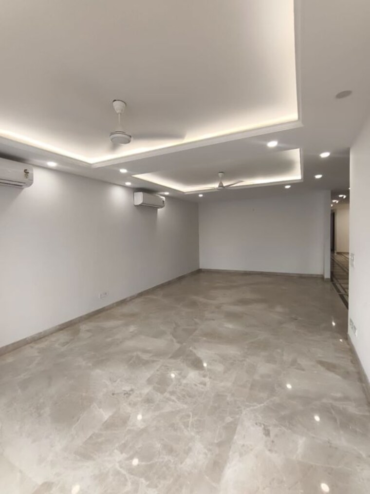Room, greater kailash ii 3 Bedroom 2100 Sq.Ft. Builder Floor In Greater Kailash ii Delhi 10784070