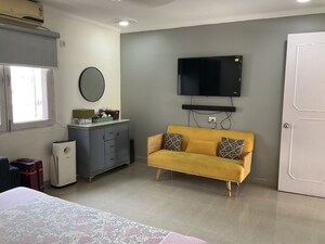 Room in 2 BHK Builder Floor at Nizamuddin East – for Rent