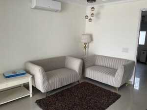 Furnished Amenities in 2 BHK Builder Floor at Nizamuddin East – for Rent