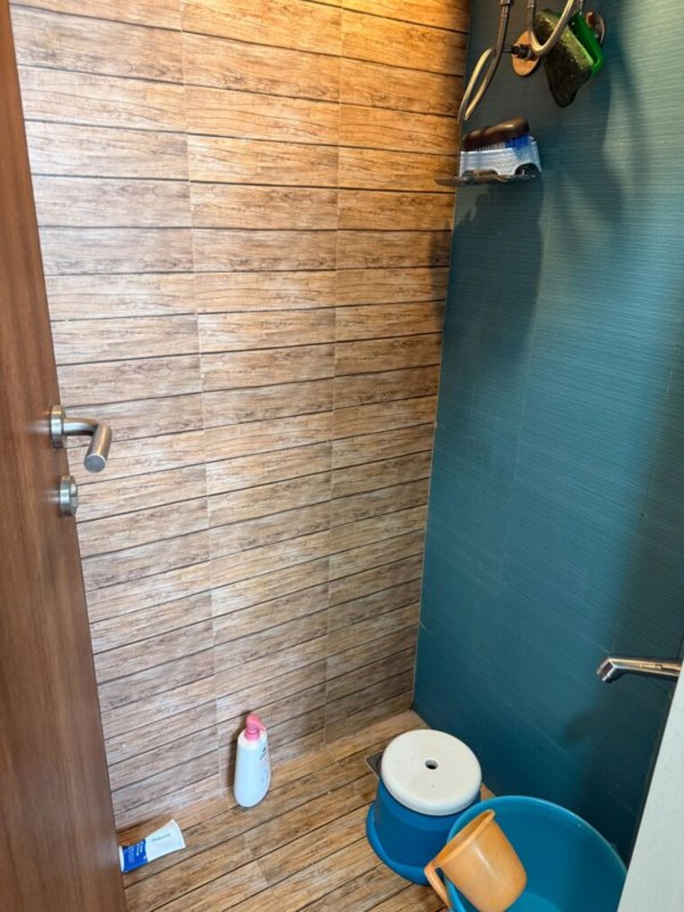 Bathroom, lodha-quality-home-tower-2 1 Bedroom 317 Sq.Ft. Apartment In Majiwada Thane 10784086