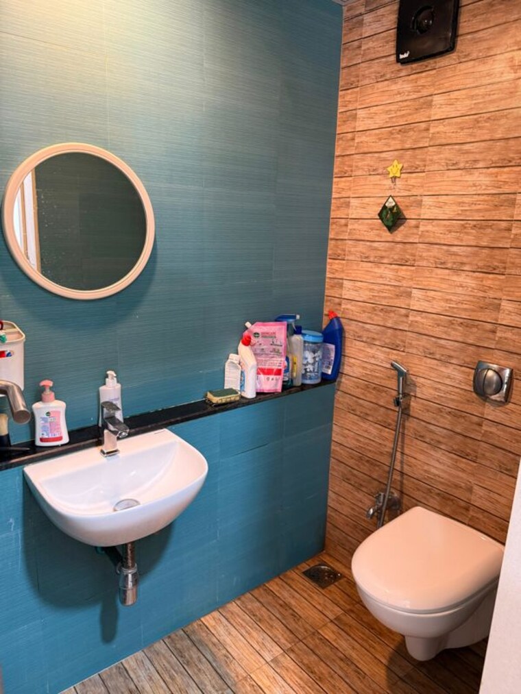 Bathroom, lodha-quality-home-tower-2 1 Bedroom 317 Sq.Ft. Apartment In Majiwada Thane 10784086