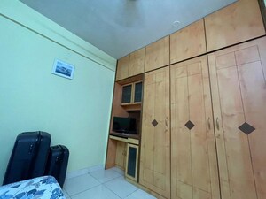 Furnished Amenities in 3 BHK Apartment at Gundecha Sunflower, Kandivali East – for Rent