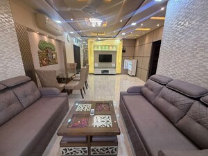 2 BHK Apartment For Rent in Lemont Apartment, Malad East