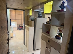 Furnished Amenities in 2 BHK Apartment at Lemont Apartment, Malad East – for Rent