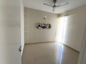 Room in 2 BHK Apartment at Suncity Avenue 102, Sector 102 – for Sale