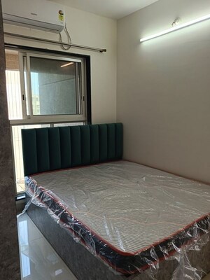 Bedroom in 2 BHK Apartment at Worli – for Rent