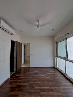 Room in 2 BHK Apartment at L&T Crescent Bay T2, Parel – for Rent