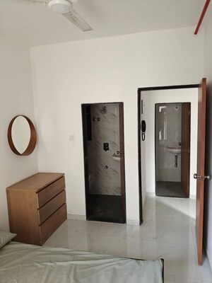 Room in 1 BHK Apartment at Neelyog Aashiyana, Kandivali West – for Rent