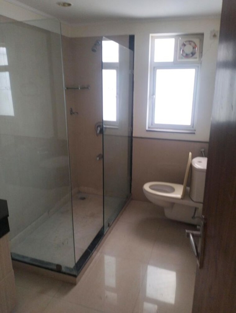 Bathroom, dlf-the-summit 4 Bedroom 3034 Sq.Ft. Apartment In Dlf Phase V Gurgaon 10784266