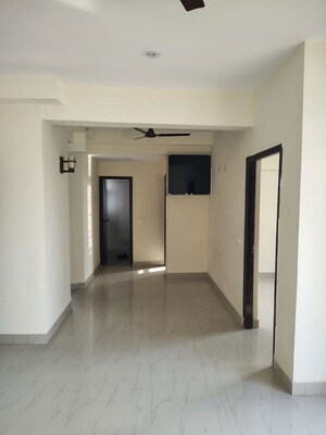 Room in 2.5 BHK Apartment at Today Ridge Residency, Sector 135 – for Rent