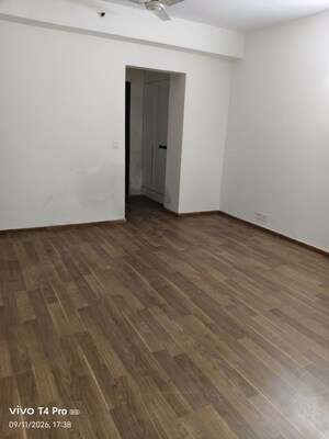 Room in 4 BHK Apartment at Lotus Panache, Sector 110 – for Rent