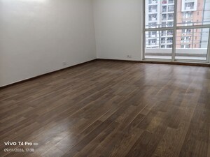 Room in 4 BHK Apartment at Lotus Panache, Sector 110 – for Rent
