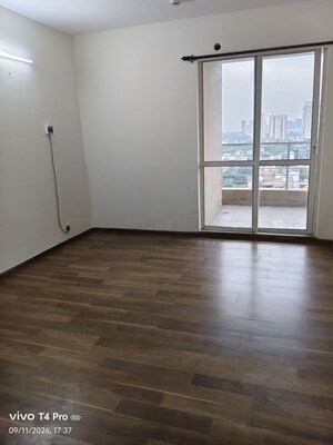 Room in 4 BHK Apartment at Lotus Panache, Sector 110 – for Rent