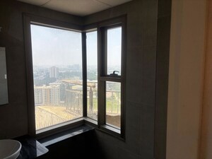 Room in 3 BHK Apartment at Brigade Exotica, Old Madras Road – for Rent